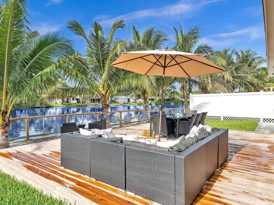 5-Star Lakefront Oasis In Hollywood-Hard Rock Casino フォート・ローダーデール エクステリア 写真