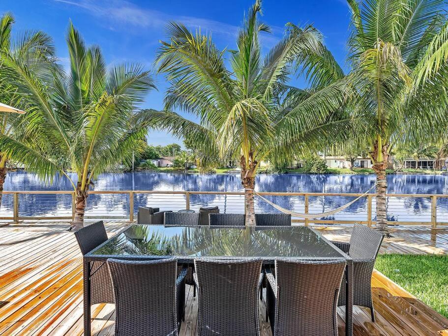 5-Star Lakefront Oasis In Hollywood-Hard Rock Casino フォート・ローダーデール エクステリア 写真